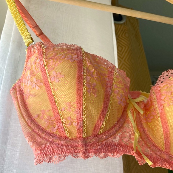 Women’s Elle Macpherson Dentelle lace in pink and pale yellow lace, size 34B - Picture 5 of 8